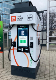 Prvni ultrarychlá stanice s intergrovanou baterií