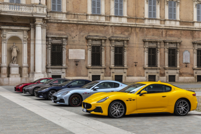 Vozy Maserati v Modeně