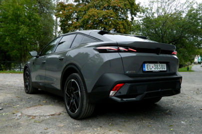 Peugeot E-408 GT