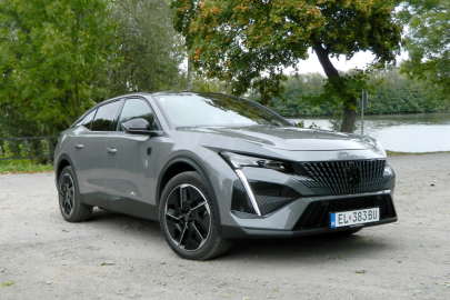 Peugeot E-408 GT