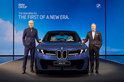 BMW iX3, Adrian van Hooydonk a Oliver Zippse