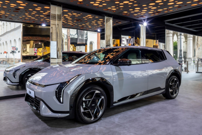 e-Salon Kia EV4
