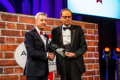 Dan Vardie a Louis Schweitzer