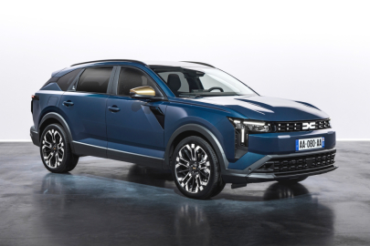 Dacia Striker Extreme hybrid 150 4x4