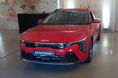 Kia K4 Sportswagon