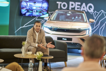 Klaus Zellmer 4. září představuje médiím nové elektromobily Škoda