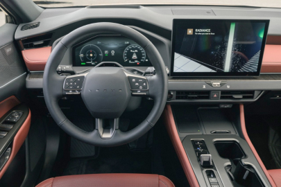Lexus NX 350h interior