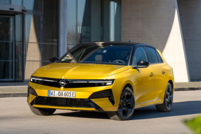 Opel Astra HB Hybrid