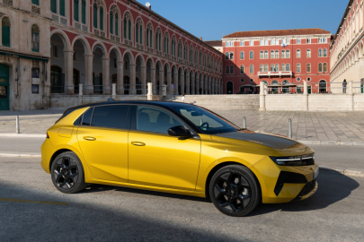 Opel Astra HB Hybrid