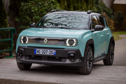 Renault 4 E-Tech electric