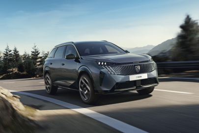 Peugeot E-5008 Dual Motor