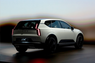 Volvo EX60 Cross Country