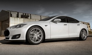AEZ Cliff na voze Tesla Model S