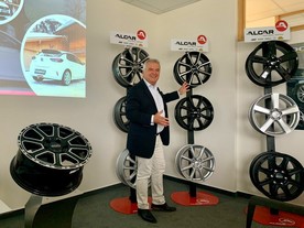 autoweek.cz - Alcar představil novinky od značek Dezent a Dotz