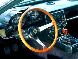 Alfa Romeo Montreal