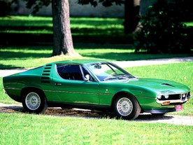Alfa Romeo Montreal