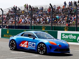 Alpine Celebration v Le Mans