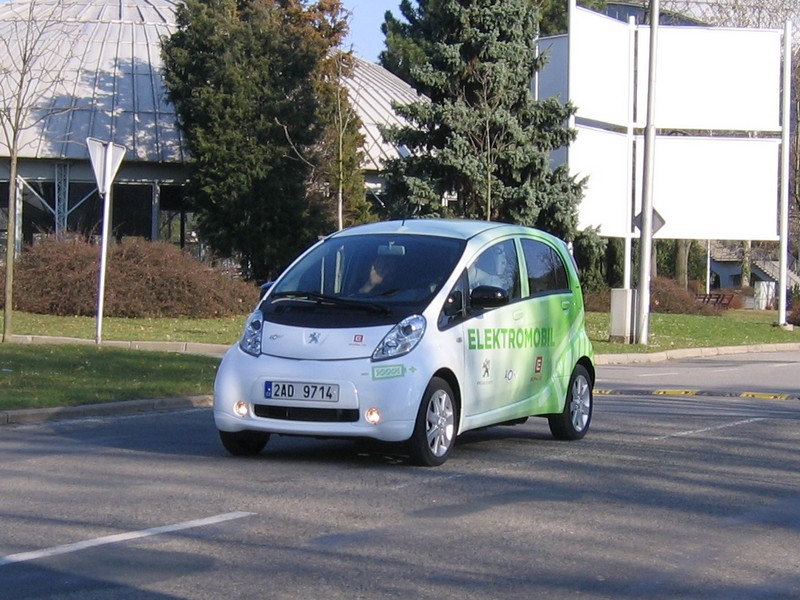 Amper předvedl elektromobilitu