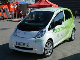 Peugeot i0n