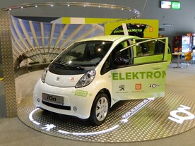 Peugeot i0n na stánku FuturEmotion skupiny ČEZ