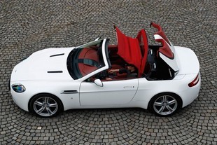 Aston Martin V8 Vantage Roadster 
