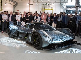 autoweek.cz - Superauto od Aston Martinu a Red Bull Racingu
