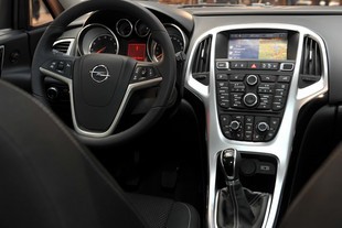 Interér Opelu Astra