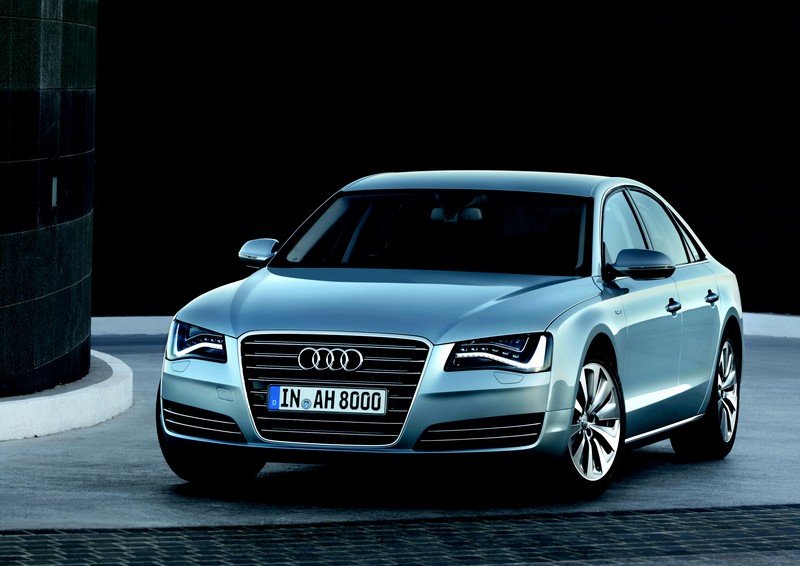Audi A8 s hybridním pohonem