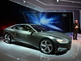 Ulrich Hackenberg s konceptem Audi prologue