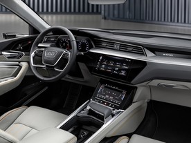 Audi e-tron 55