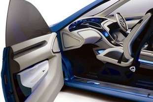 Mahindra Suzuki Concept rIII 