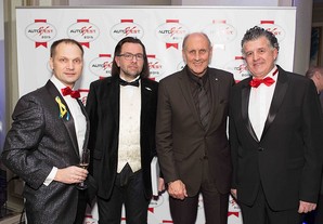 Zástupci poroty z Ukrajiny, Polska a Řecka s Hansem J. Stuckem
