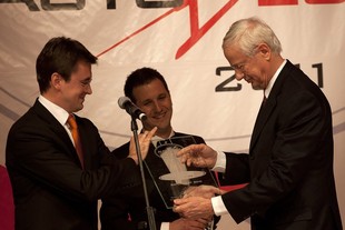 SafetyBest 2010 od Mladena Alviroviče převzal za Ford Henrik Nenzen