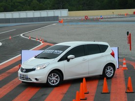 SafetyBest 2013: Nissan Safety Shield (Nissan Note)