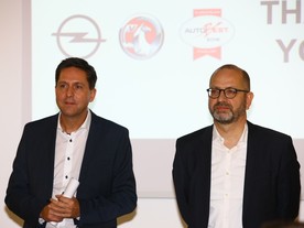 Thomas Overhaus a Jean-Philipp Kempf představují Opel Granndland X