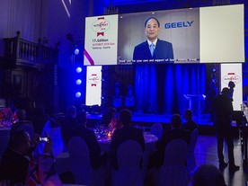 Držitel ceny ManBest Li Shufu poslal pozoruhodné video s poděkováním