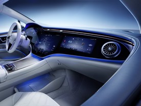 Mercedes-EQS Hyperscreen