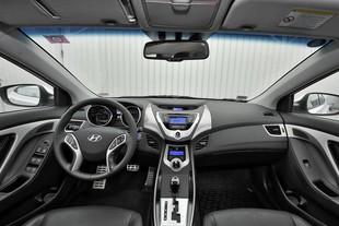 AutoBest 2012 - Navak - Hyundai Elantra
