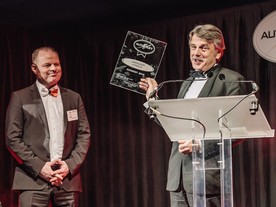 Dr. Ralph Speth převzal cenu CompanyBest 2018 pro Jaguar Land Rover