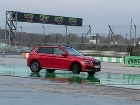 Porota AutoBest testovala finalisty na okruhu Intersity Istanbul Park