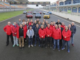Porota AutoBest testovala finalisty na okruhu Intersity Istanbul Park