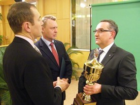 Martin Jahn a Pavel Juříček v rozhovoru s Lubošem Vlčkem, který za Škodu Auto přebíral ocenění pro vítěznou Fabii