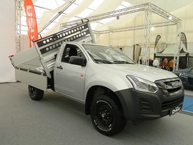 Na Autoshow jsou i užitková vozidla, např.Isuzu D-Max