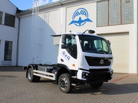 autoweek.cz - Avia představila vůz 4x4