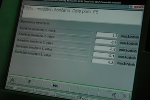 Diagnostika řídicí jednotky Mercedesu s novými tryskami