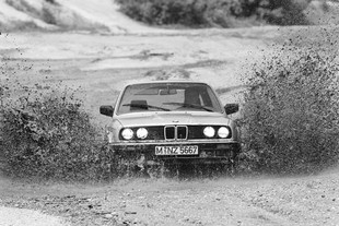 25 let pohonu 4x4 firmy BMW