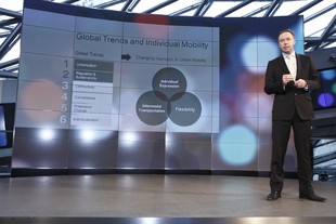 Šéf marketingu Ian Robertson