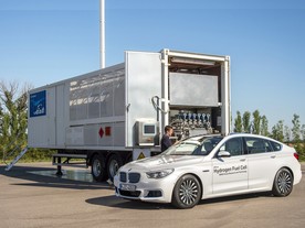BMW FCEV - doplňování vodíku