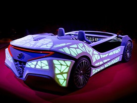 Demonstrační vozidlo nechává nahlédnout do automobilu budoucnosti
