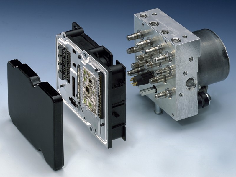 Bosch slaví vyrobení 75 milionů systémů ESP | autoweek.cz